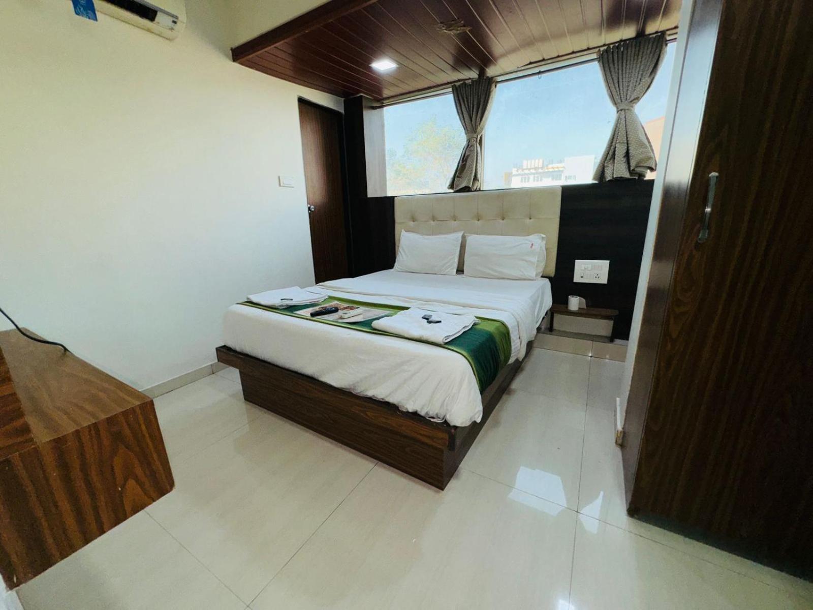 Hotel Artusinn Midc Andheri East Bombay Extérieur photo